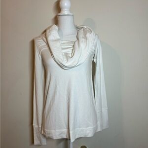lilly pulitzer belinda off-the-shoulder pullover White‎ sweatshirt NWT XS
